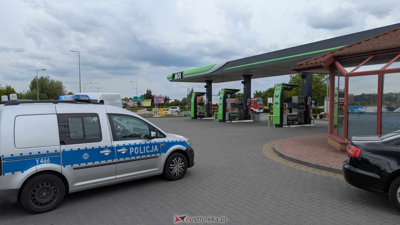 Niebezpieczny wyciek na stacji paliw w Ostrołęce [14.05.2025] - zdjęcie #3 - eOstroleka.pl