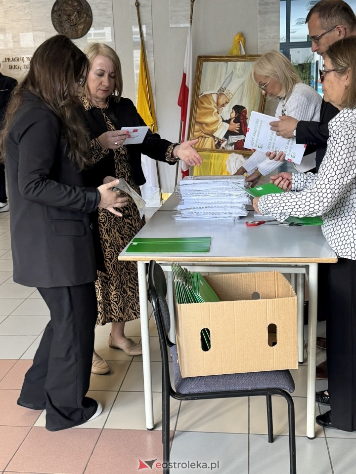 Egzamin óskomlasisty 2025 - język obcy [15.05.2025] - zdjęcie #15 - eOstroleka.pl