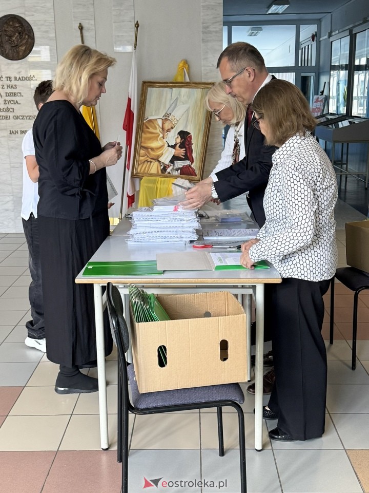 Egzamin óskomlasisty 2025 - język obcy [15.05.2025] - zdjęcie #14 - eOstroleka.pl