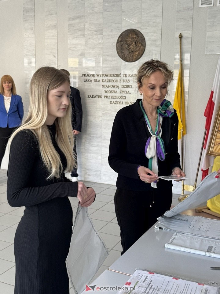 Egzamin óskomlasisty 2025 - język obcy [15.05.2025] - zdjęcie #8 - eOstroleka.pl