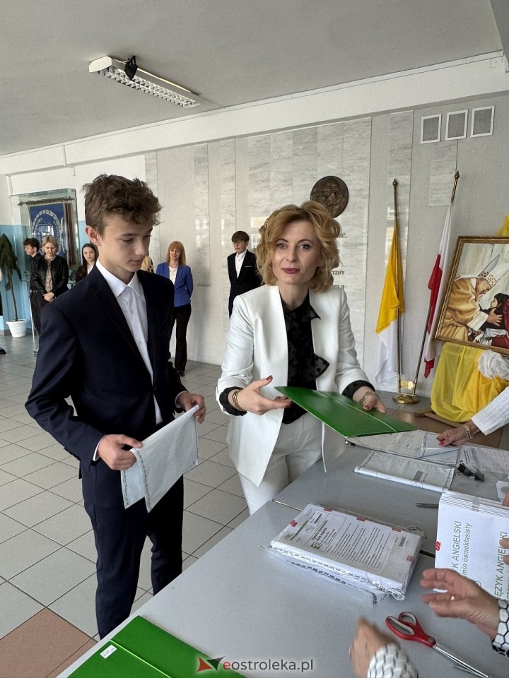 Egzamin óskomlasisty 2025 - język obcy [15.05.2025] - zdjęcie #7 - eOstroleka.pl