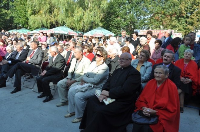 Dożynki gminne i festyn Pierwszy zajazd szlachecki w Troszynie (25.IX.2011) - zdjęcie #5 - eOstroleka.pl