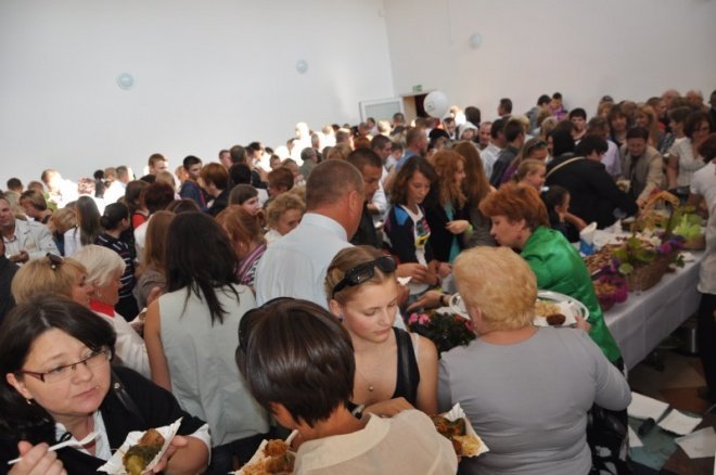Dożynki gminne i festyn Pierwszy zajazd szlachecki w Troszynie (25.IX.2011) - zdjęcie #50 - eOstroleka.pl