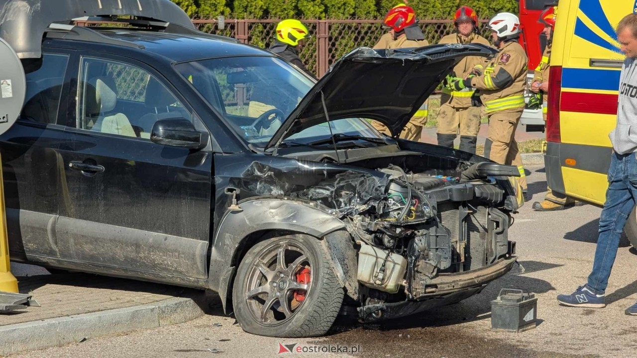 Wypadek na skrzyżowaniu ulic Korczaka i Poznańskiej [20.05.2025] - zdjęcie #13 - eOstroleka.pl