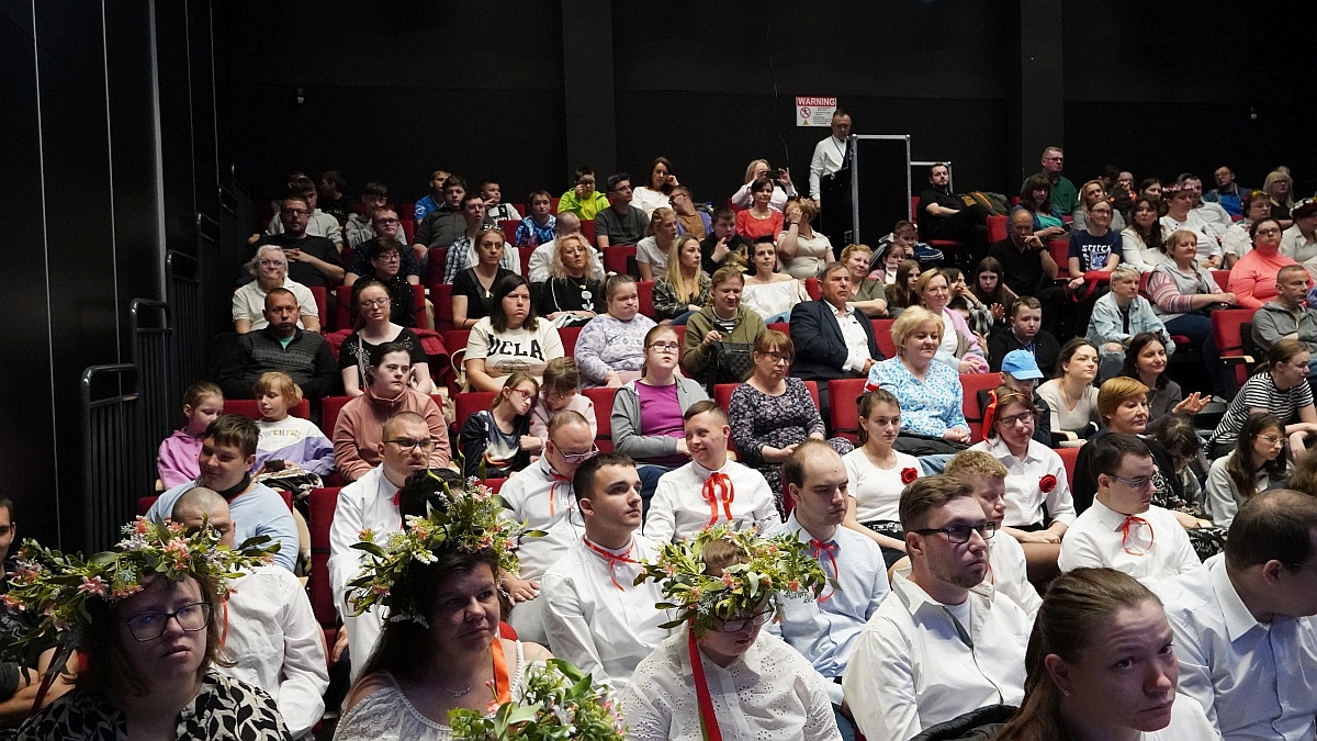 III Przegląd Teatralny Osób Niepełnosprawnych [21.05.2025] - zdjęcie #49 - eOstroleka.pl