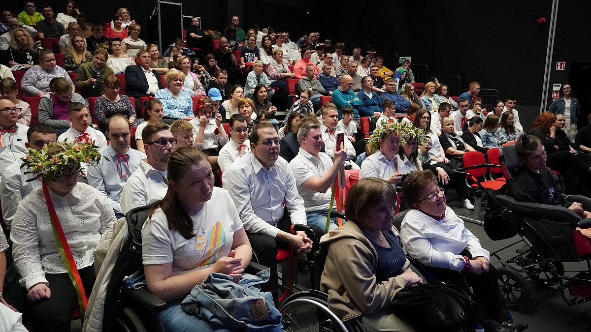 III Przegląd Teatralny Osób Niepełnosprawnych [21.05.2025] - zdjęcie #45 - eOstroleka.pl