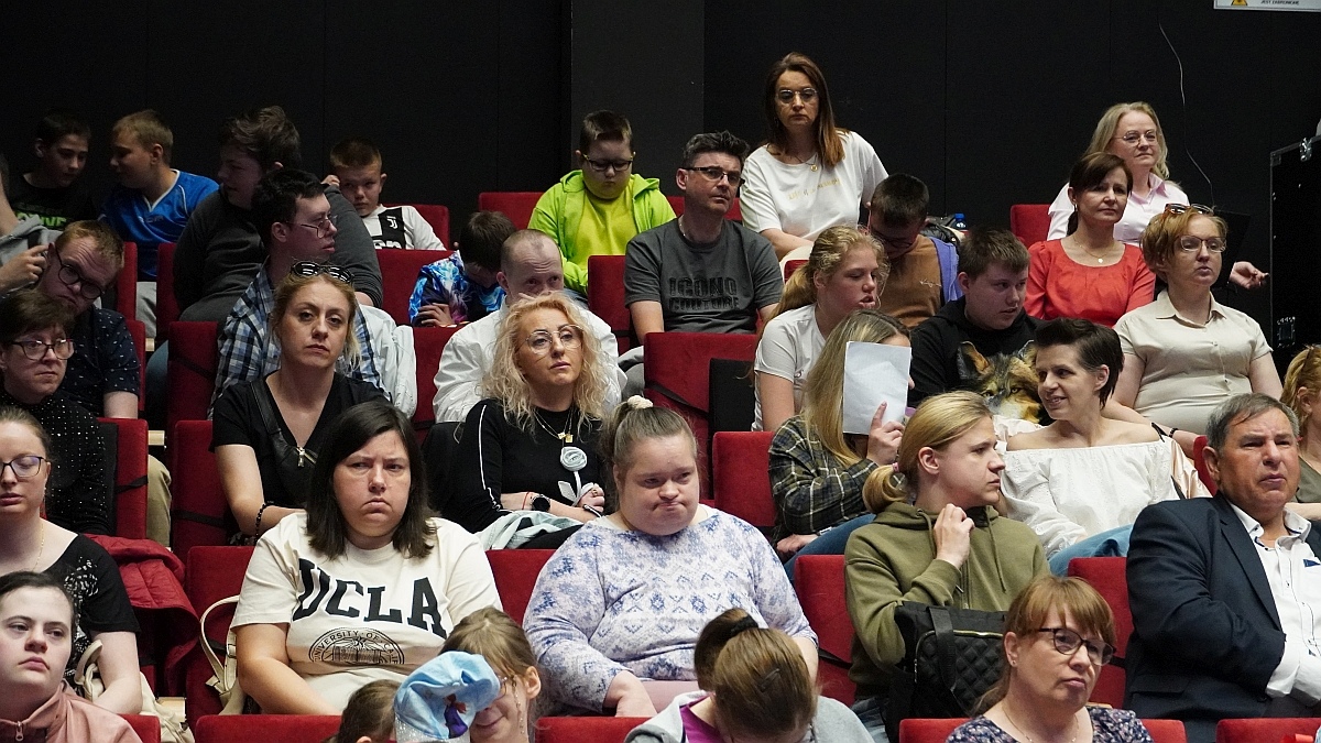III Przegląd Teatralny Osób Niepełnosprawnych [21.05.2025] - zdjęcie #37 - eOstroleka.pl