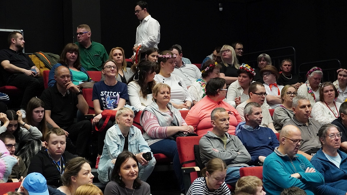 III Przegląd Teatralny Osób Niepełnosprawnych [21.05.2025] - zdjęcie #35 - eOstroleka.pl