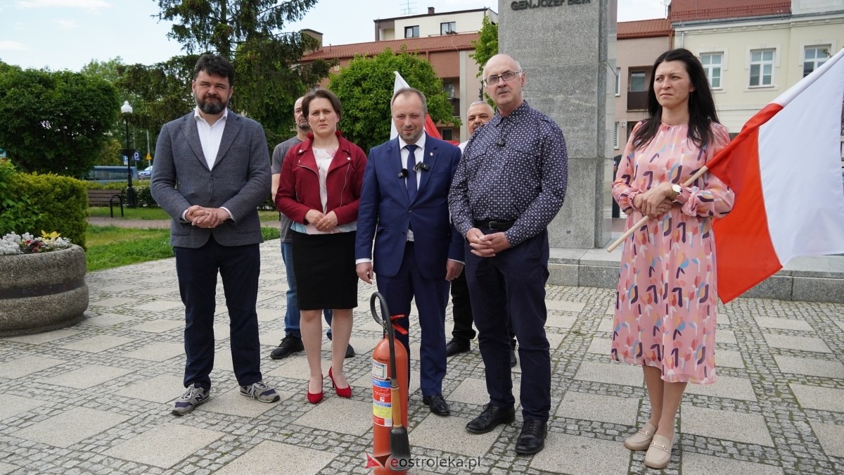 Podsumowanie kampanii wyborczej Grzegorza Brauna w okręgu siedlecko-ostrołęckim - konferencja prasowa [21.05.2025] - zdjęcie #2 - eOstroleka.pl
