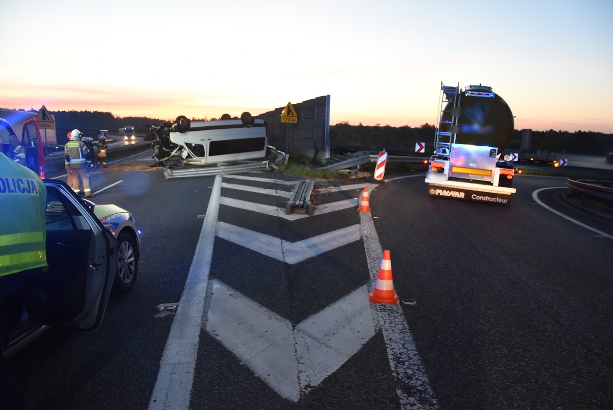 Wypadek w Lucynowie na drodze ekspresowej nr 8 [21.05.2025] - zdjęcie #4 - eOstroleka.pl