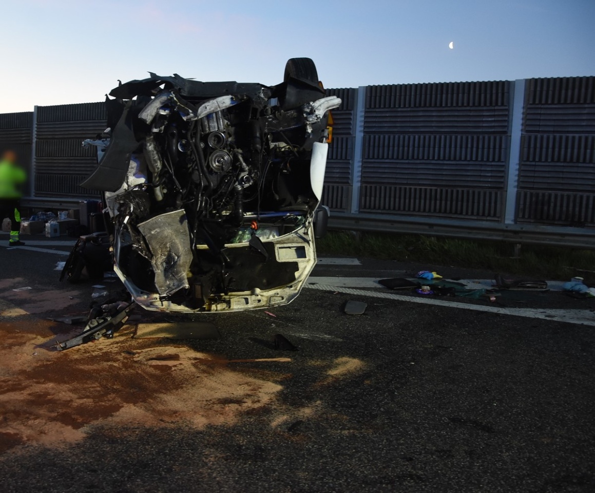 Wypadek w Lucynowie na drodze ekspresowej nr 8 [21.05.2025] - zdjęcie #3 - eOstroleka.pl