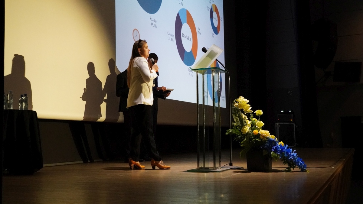 Konferencja „Świadomość w erze ekranów” w OCK [23.05.2025] - zdjęcie #7 - eOstroleka.pl