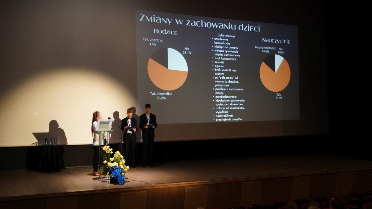 Konferencja „Świadomość w erze ekranów” w OCK [23.05.2025] - zdjęcie #5 - eOstroleka.pl