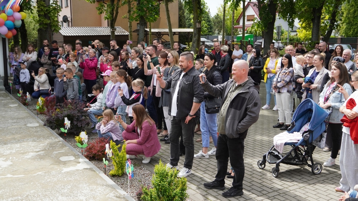 Piknik rodzinny w Przedszkolu Miejskim nr 10 w Ostrołęce [23.05.2025] - zdjęcie #55 - eOstroleka.pl