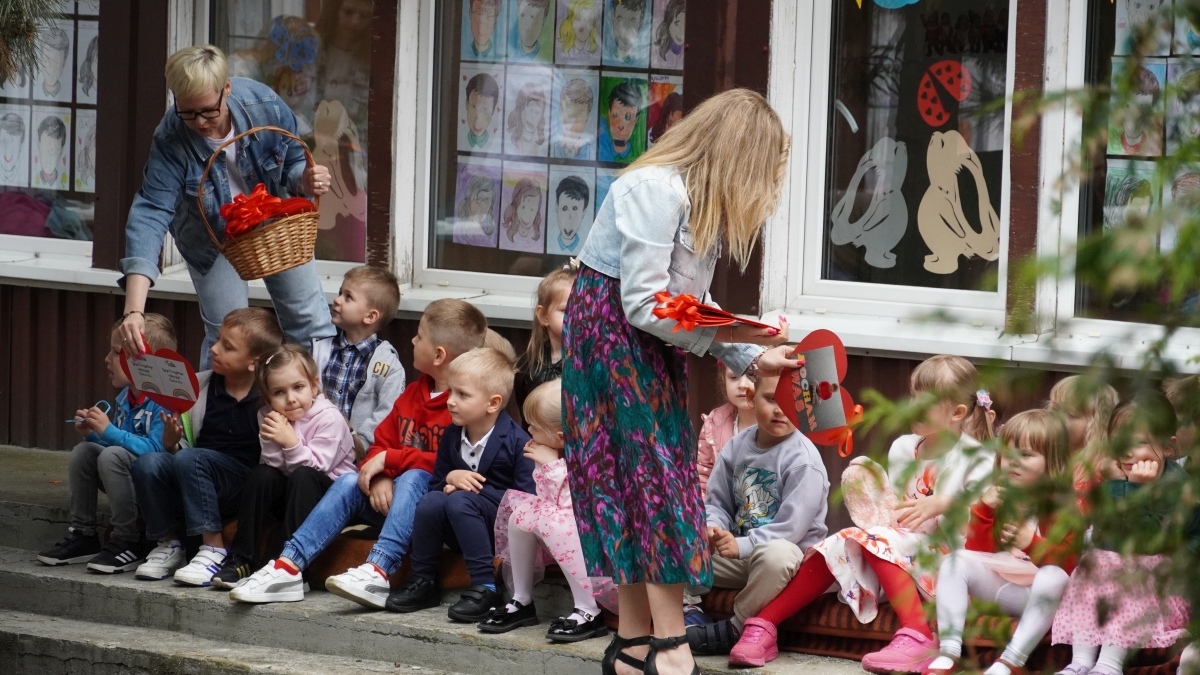 Piknik rodzinny w Przedszkolu Miejskim nr 10 w Ostrołęce [23.05.2025] - zdjęcie #40 - eOstroleka.pl