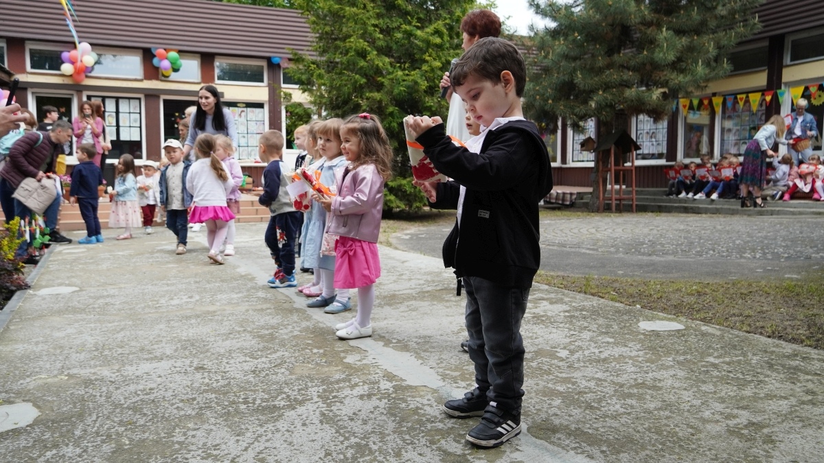 Piknik rodzinny w Przedszkolu Miejskim nr 10 w Ostrołęce [23.05.2025] - zdjęcie #38 - eOstroleka.pl