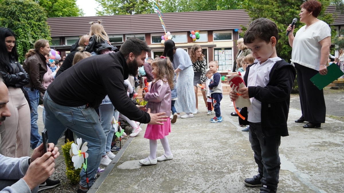 Piknik rodzinny w Przedszkolu Miejskim nr 10 w Ostrołęce [23.05.2025] - zdjęcie #33 - eOstroleka.pl