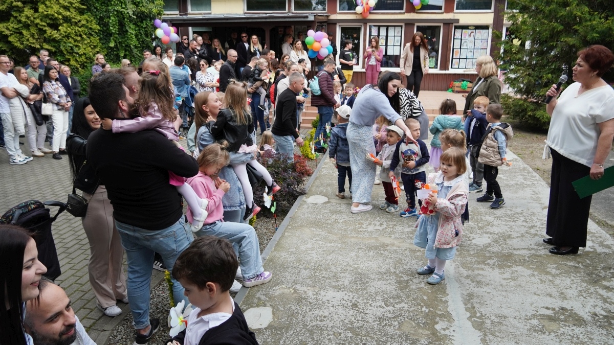 Piknik rodzinny w Przedszkolu Miejskim nr 10 w Ostrołęce [23.05.2025] - zdjęcie #32 - eOstroleka.pl