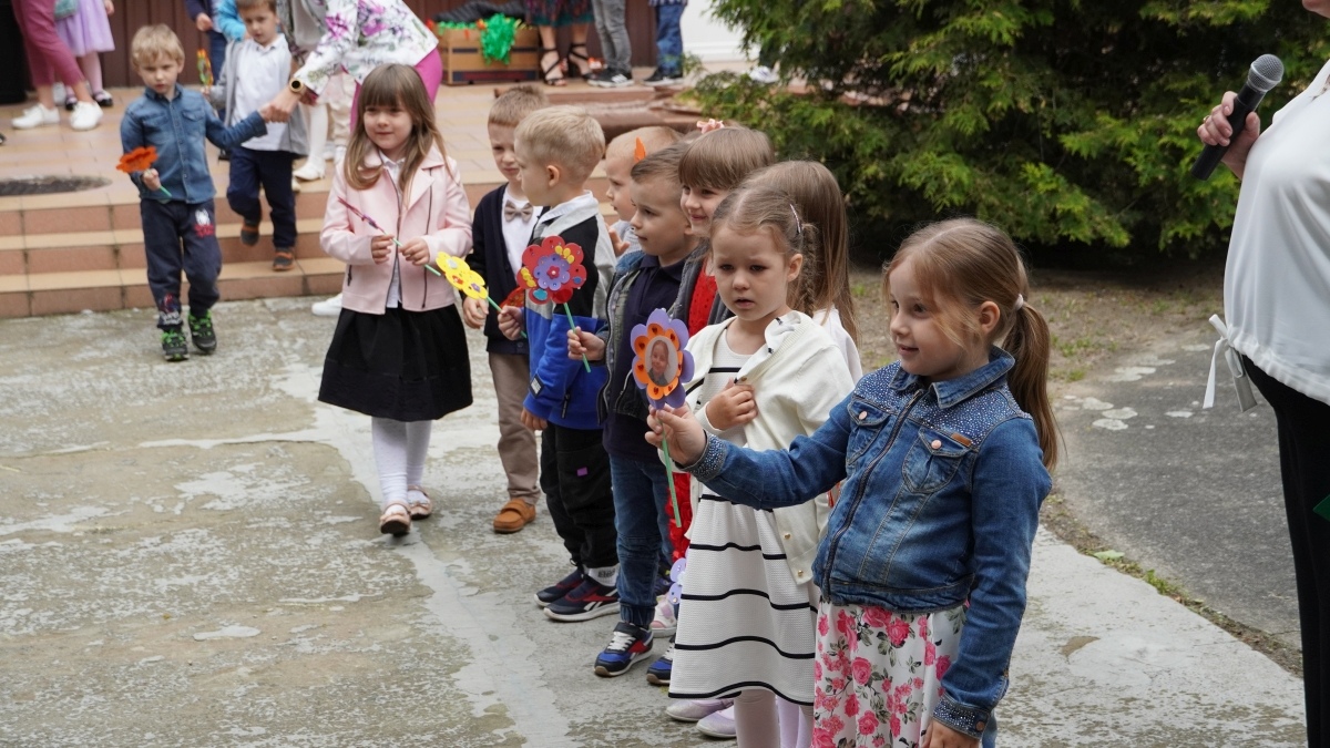 Piknik rodzinny w Przedszkolu Miejskim nr 10 w Ostrołęce [23.05.2025] - zdjęcie #28 - eOstroleka.pl