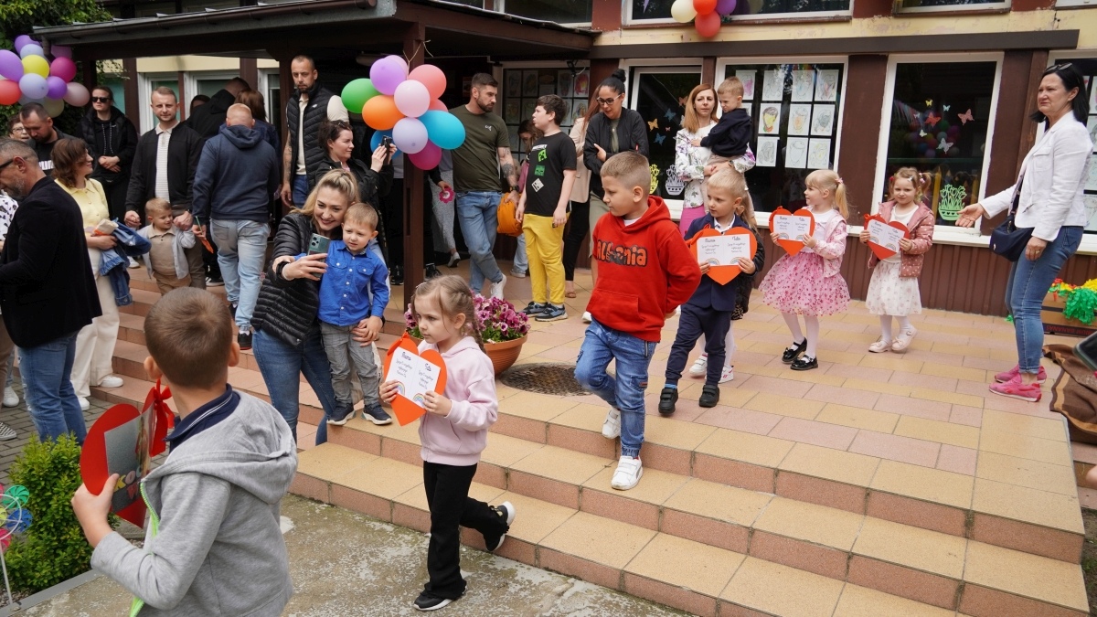 Piknik rodzinny w Przedszkolu Miejskim nr 10 w Ostrołęce [23.05.2025] - zdjęcie #13 - eOstroleka.pl