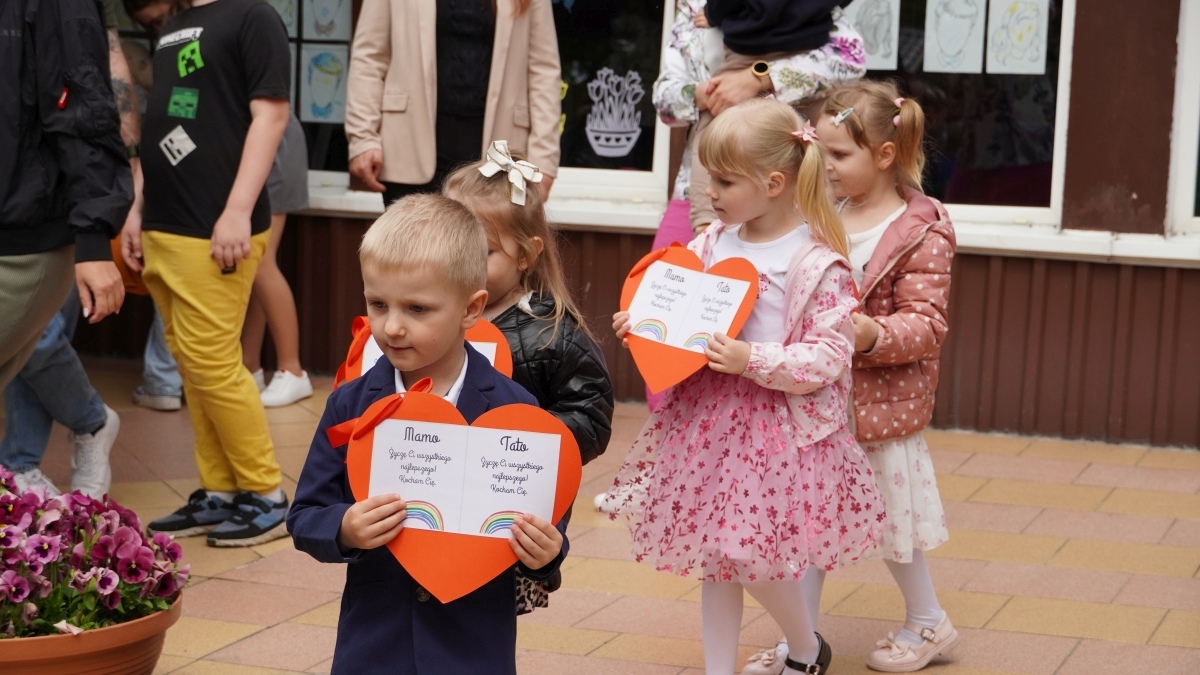 Piknik rodzinny w Przedszkolu Miejskim nr 10 w Ostrołęce [23.05.2025] - zdjęcie #12 - eOstroleka.pl