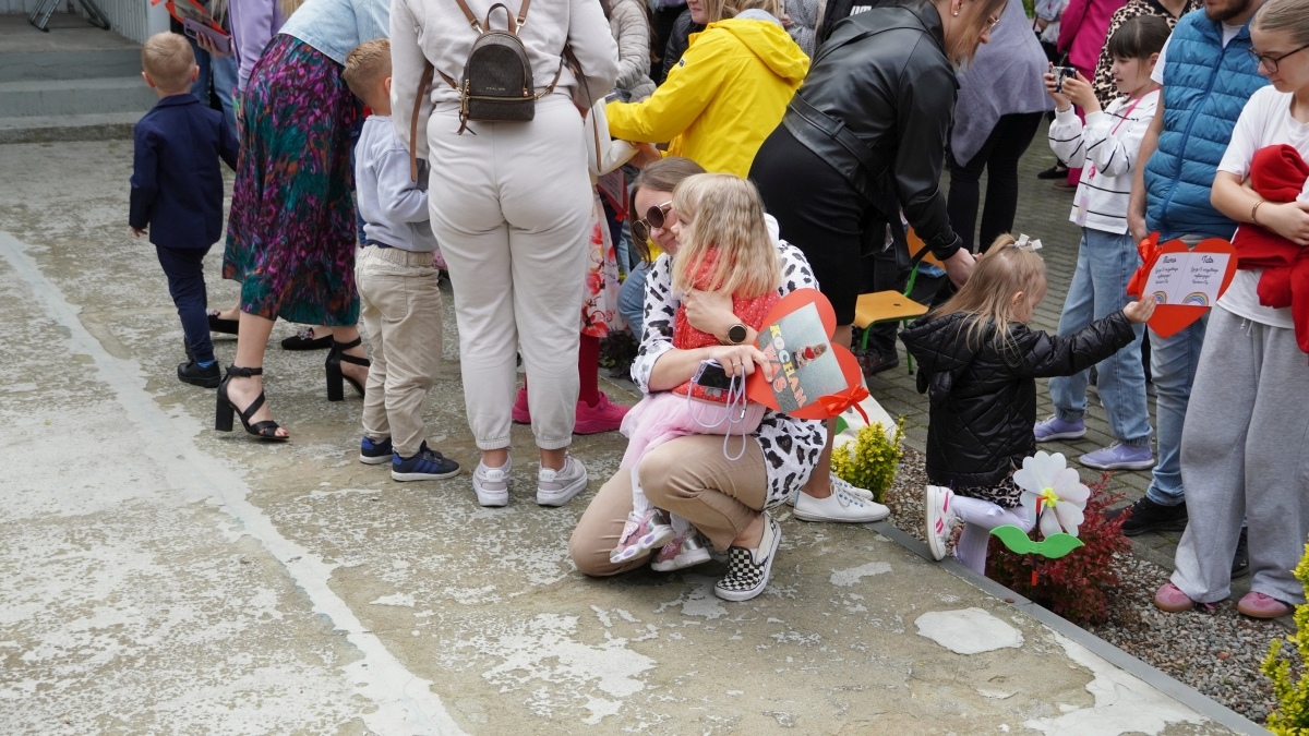 Piknik rodzinny w Przedszkolu Miejskim nr 10 w Ostrołęce [23.05.2025] - zdjęcie #4 - eOstroleka.pl