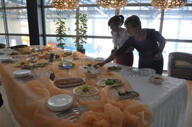 Restauracja w aquaparku otwarta. Od dziś zjesz tu najtańsze obiady w mieście (26.IX.2011) - zdjęcie #26 - eOstroleka.pl