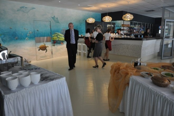 Restauracja w aquaparku otwarta. Od dziś zjesz tu najtańsze obiady w mieście (26.IX.2011) - zdjęcie #1 - eOstroleka.pl