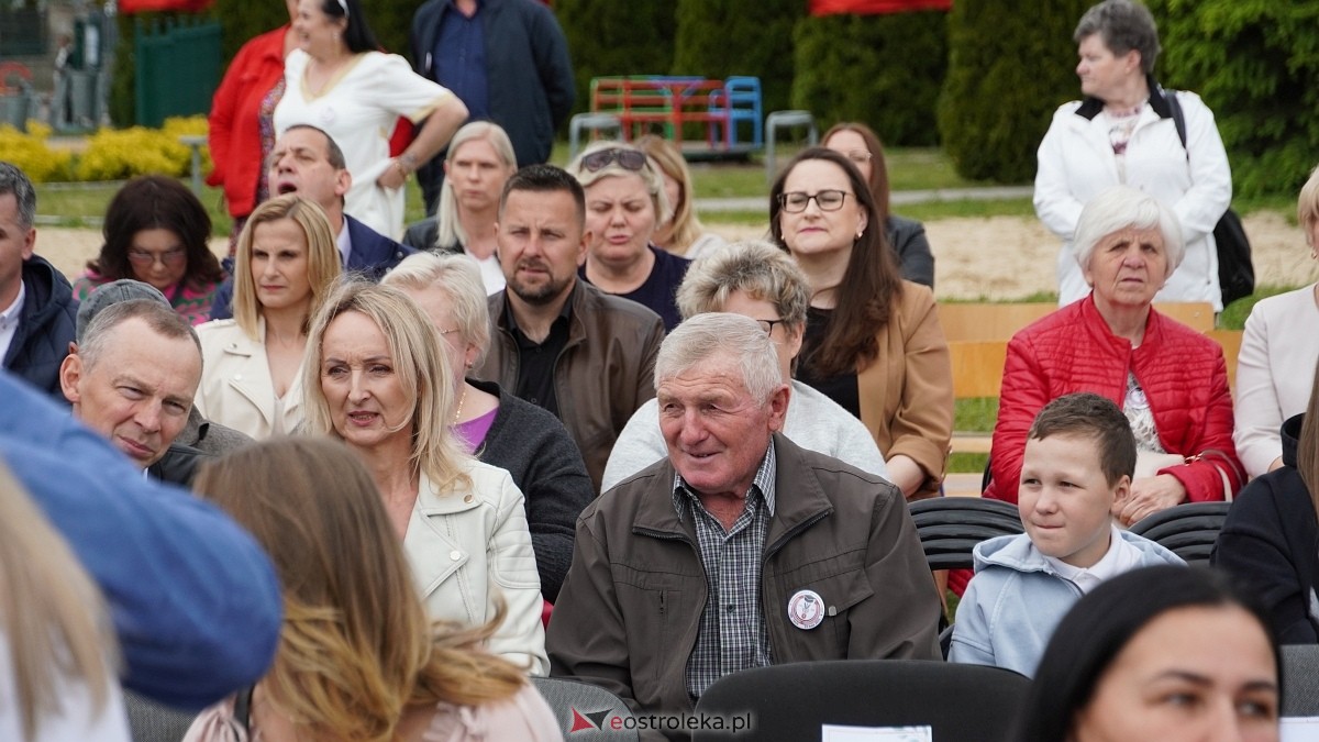 Jubilesz Szkoły Podstawowej w Drwęczy [24.05.2025] - zdjęcie #43 - eOstroleka.pl