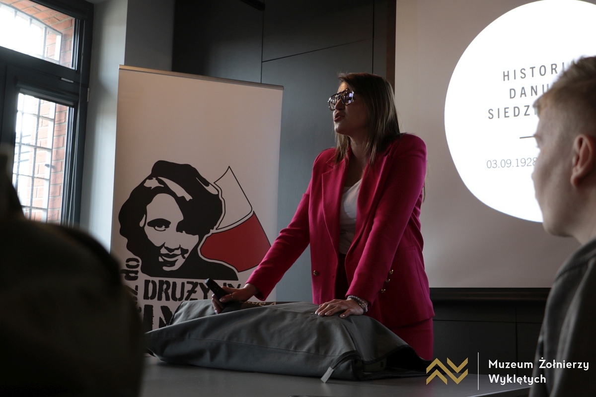 Noc Muzeów 2025 w Muzeum Żołnierzy Wyklętych w Ostrołęce [24.05.2025] - zdjęcie #67 - eOstroleka.pl