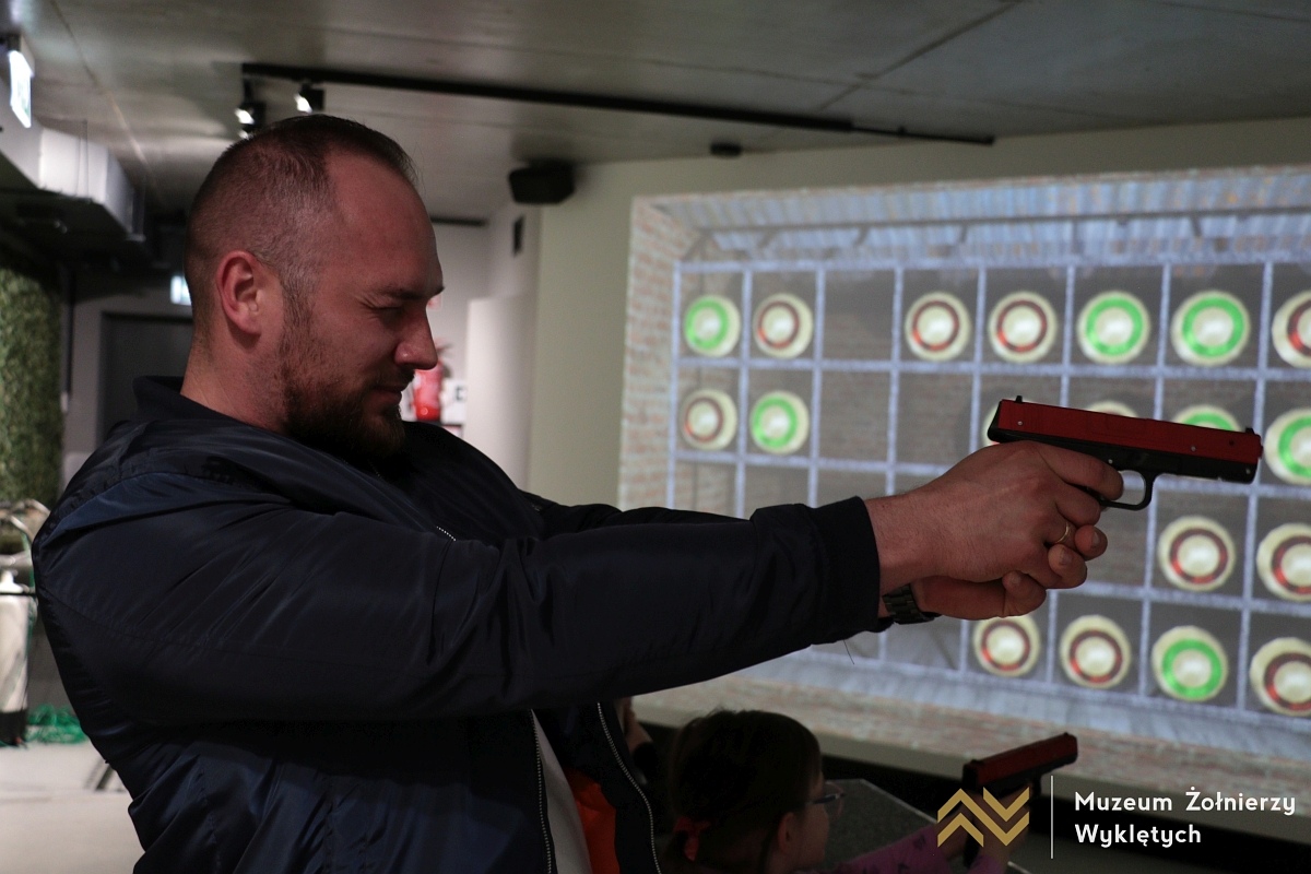 Noc Muzeów 2025 w Muzeum Żołnierzy Wyklętych w Ostrołęce [24.05.2025] - zdjęcie #28 - eOstroleka.pl
