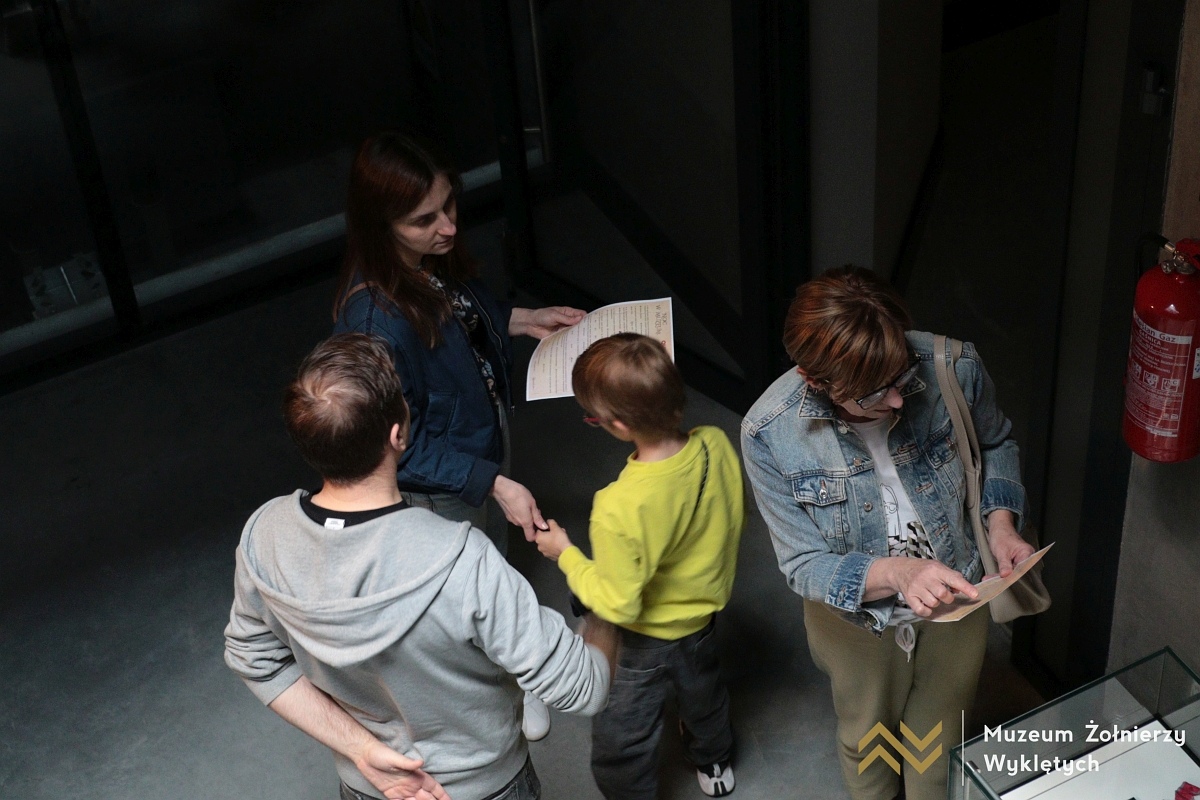 Noc Muzeów 2025 w Muzeum Żołnierzy Wyklętych w Ostrołęce [24.05.2025] - zdjęcie #22 - eOstroleka.pl