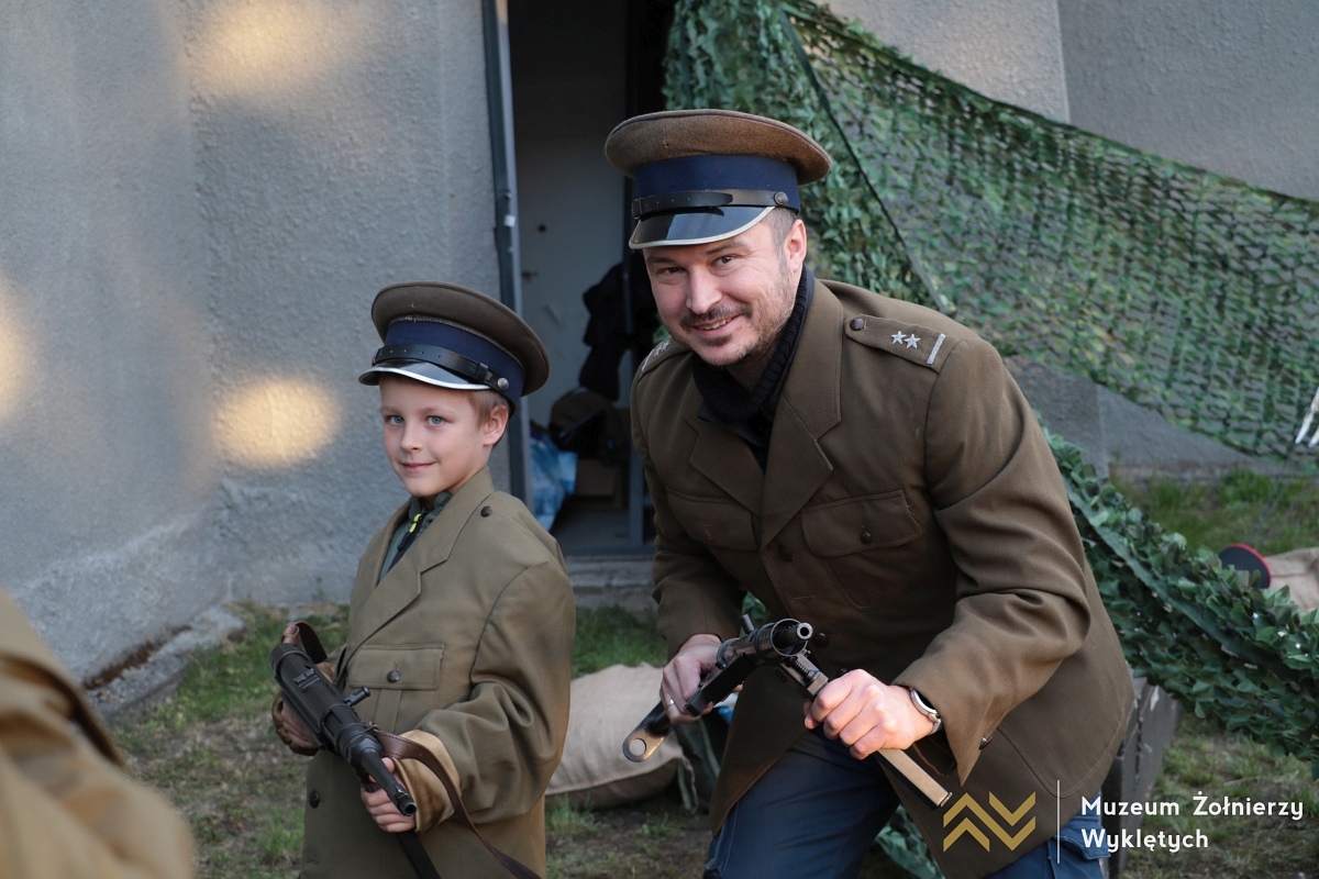 Noc Muzeów 2025 w Muzeum Żołnierzy Wyklętych w Ostrołęce [24.05.2025] - zdjęcie #17 - eOstroleka.pl