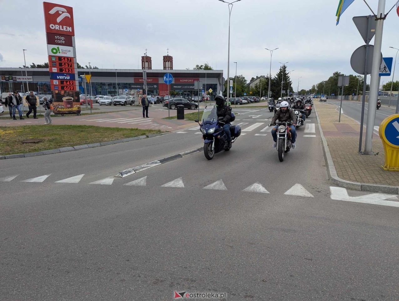 Motoserce 2025 - parada motocykli ulicami Ostrołęki [24.05.2025] - zdjęcie #58 - eOstroleka.pl