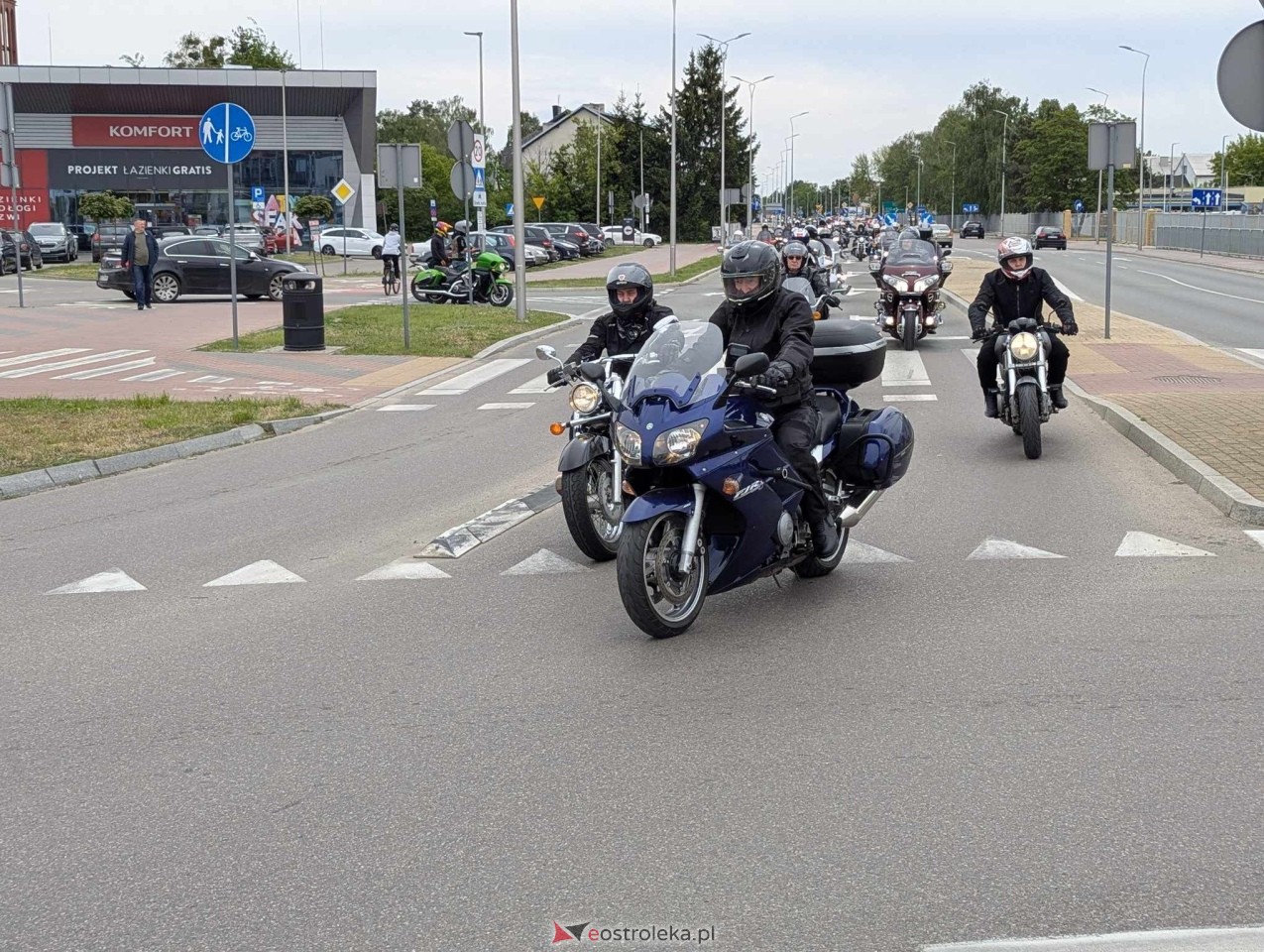 Motoserce 2025 - parada motocykli ulicami Ostrołęki [24.05.2025] - zdjęcie #1 - eOstroleka.pl