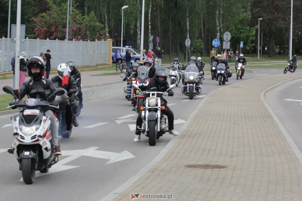 Motoserce 2025 - parada motocykli ulicami Ostrołęki [24.05.2025] - zdjęcie #135 - eOstroleka.pl