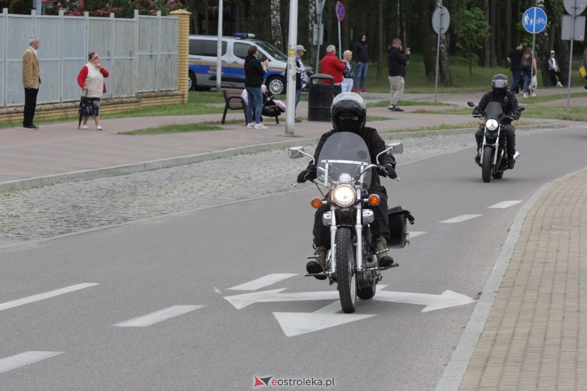 Motoserce 2025 - parada motocykli ulicami Ostrołęki [24.05.2025] - zdjęcie #130 - eOstroleka.pl