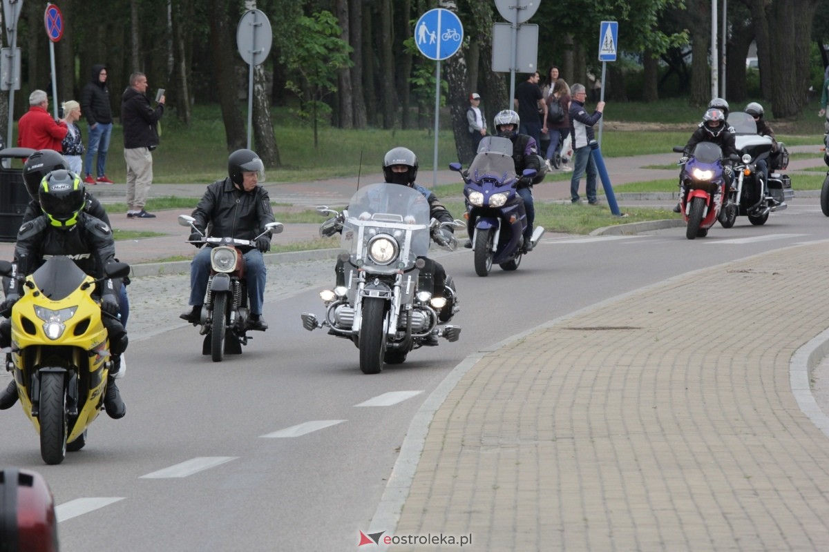 Motoserce 2025 - parada motocykli ulicami Ostrołęki [24.05.2025] - zdjęcie #125 - eOstroleka.pl