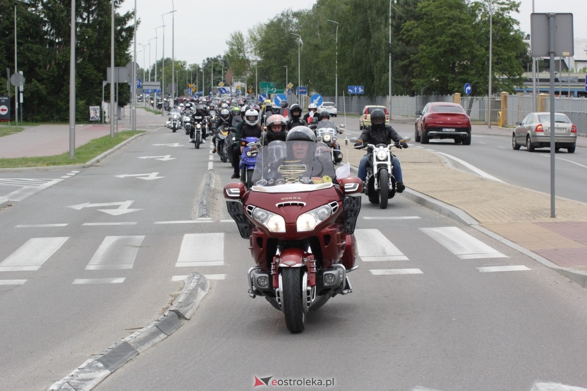 Motoserce 2025 - parada motocykli ulicami Ostrołęki [24.05.2025] - zdjęcie #79 - eOstroleka.pl