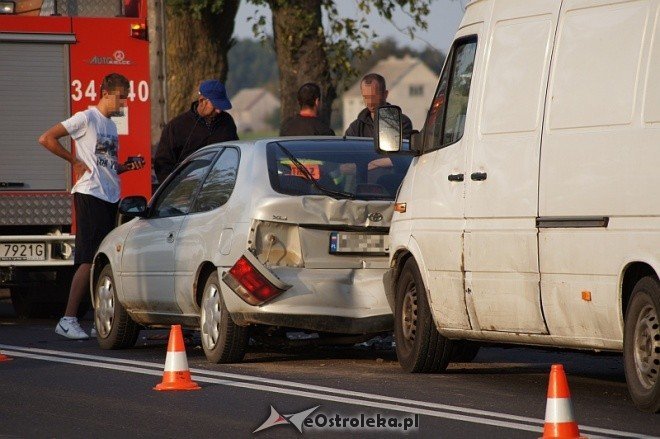 Kolizja czterech aut pod Kadzidłem (26.09.2011) - zdjęcie #3 - eOstroleka.pl