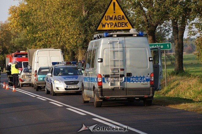 Kolizja czterech aut pod Kadzidłem (26.09.2011) - zdjęcie #13 - eOstroleka.pl