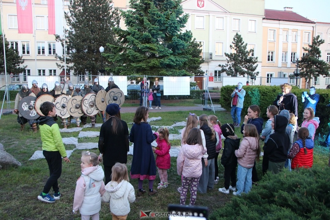 Złota Noc Muzeów w Ostrołęce „Łap skarb w jubileusz! [25.05.2025] - zdjęcie #26 - eOstroleka.pl
