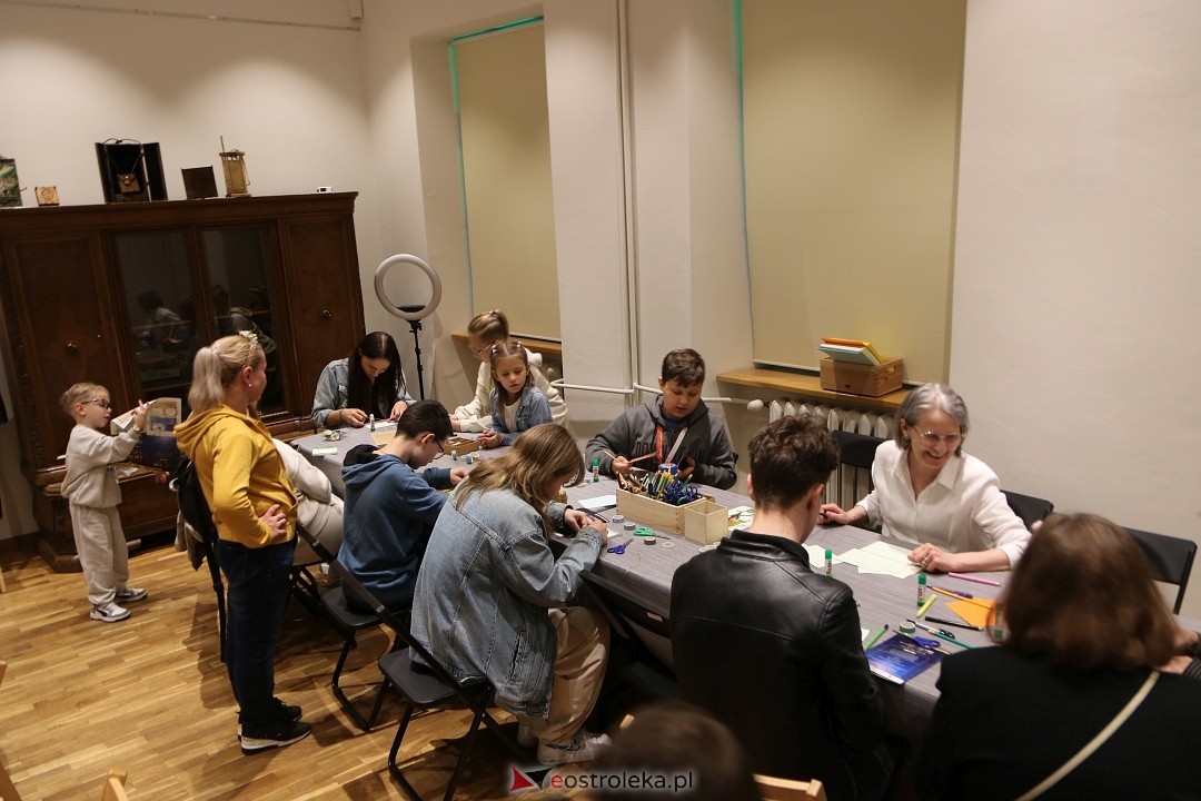 Złota Noc Muzeów w Ostrołęce „Łap skarb w jubileusz! [25.05.2025] - zdjęcie #24 - eOstroleka.pl