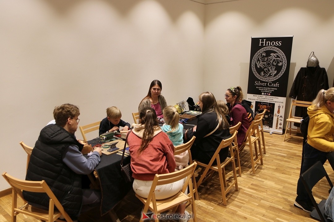 Złota Noc Muzeów w Ostrołęce „Łap skarb w jubileusz! [25.05.2025] - zdjęcie #23 - eOstroleka.pl