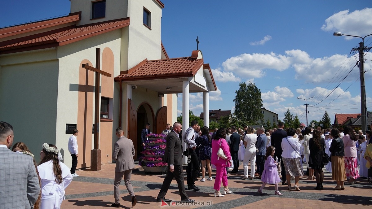 I Komunia Parafii pw. NMP Królowej Rodzin w Ostrołęce [25.05.2025] - zdjęcie #72 - eOstroleka.pl
