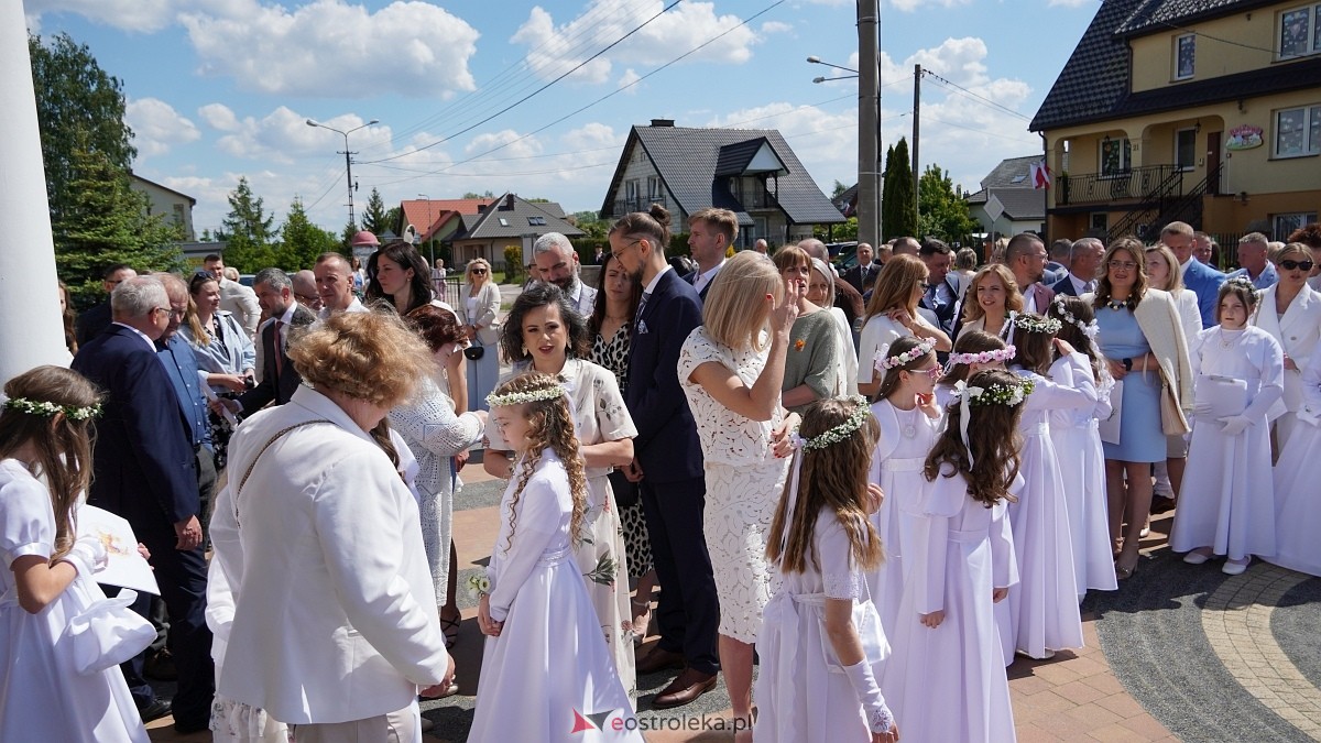 I Komunia Parafii pw. NMP Królowej Rodzin w Ostrołęce [25.05.2025] - zdjęcie #68 - eOstroleka.pl