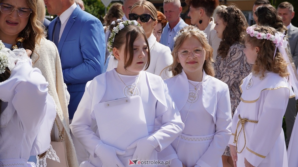 I Komunia Parafii pw. NMP Królowej Rodzin w Ostrołęce [25.05.2025] - zdjęcie #61 - eOstroleka.pl