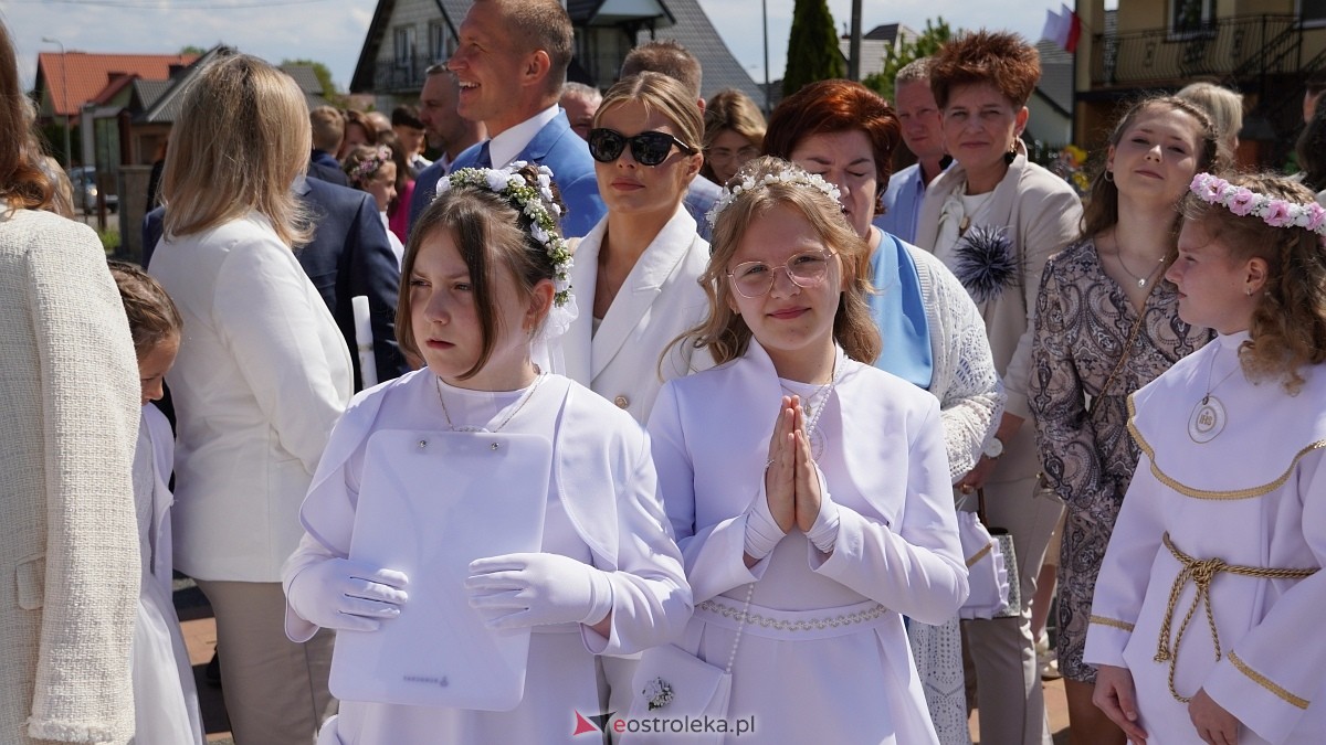 I Komunia Parafii pw. NMP Królowej Rodzin w Ostrołęce [25.05.2025] - zdjęcie #60 - eOstroleka.pl