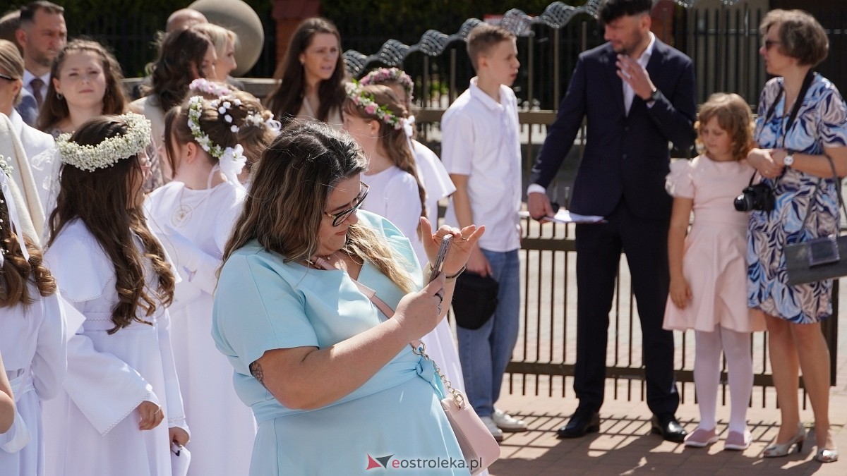 I Komunia Parafii pw. NMP Królowej Rodzin w Ostrołęce [25.05.2025] - zdjęcie #42 - eOstroleka.pl