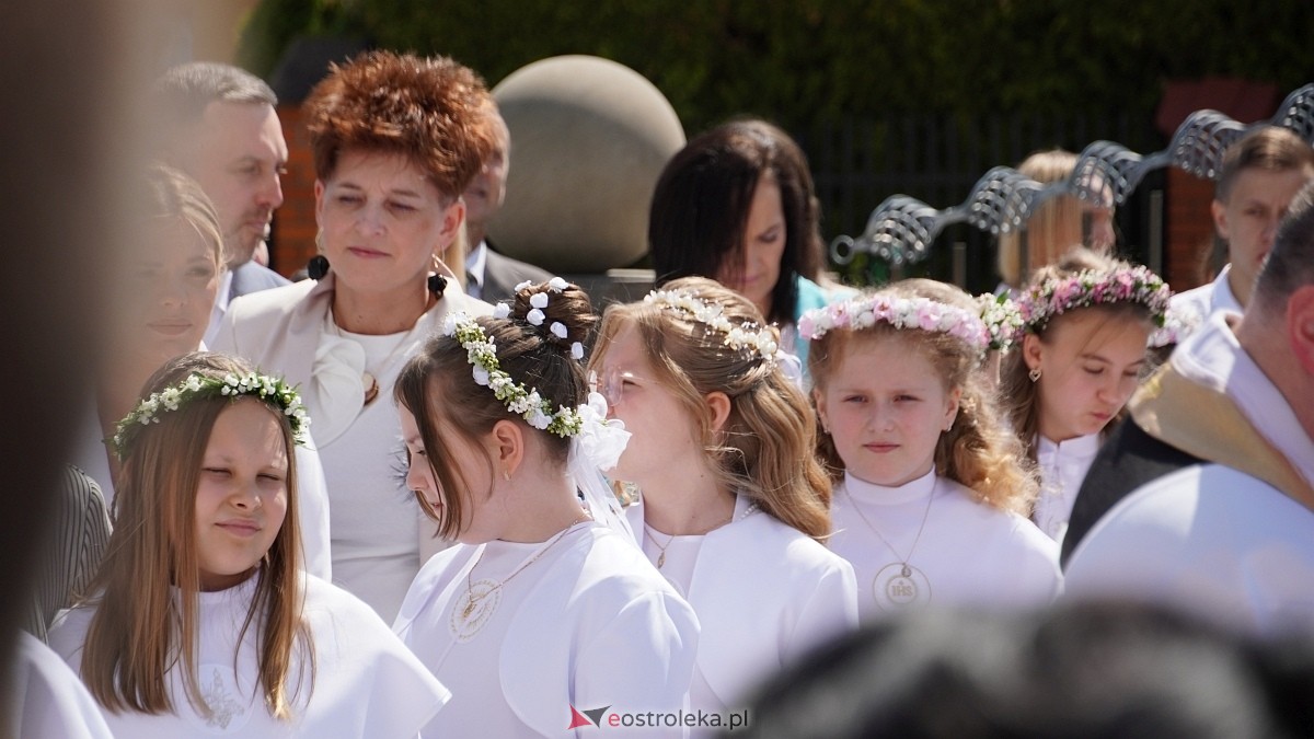 I Komunia Parafii pw. NMP Królowej Rodzin w Ostrołęce [25.05.2025] - zdjęcie #35 - eOstroleka.pl